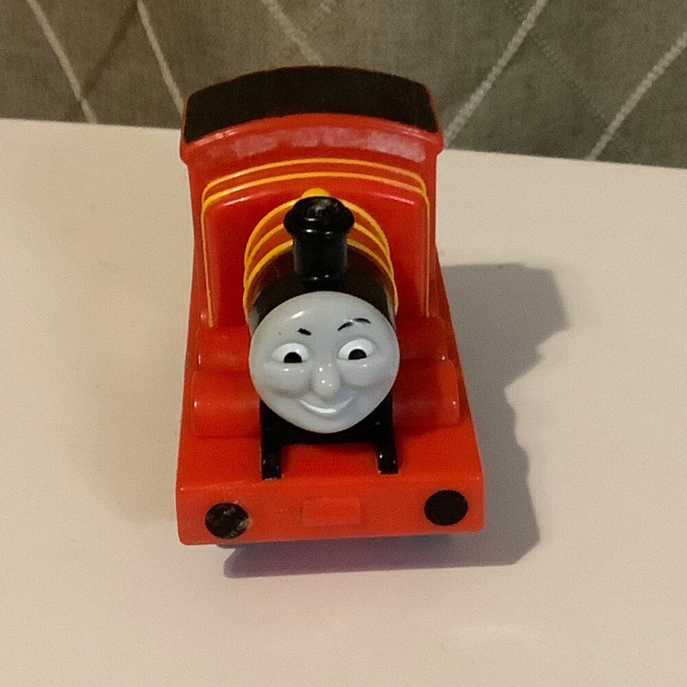 Thomas & Friends James Engine Toy Train 4” x 2” Red & Black